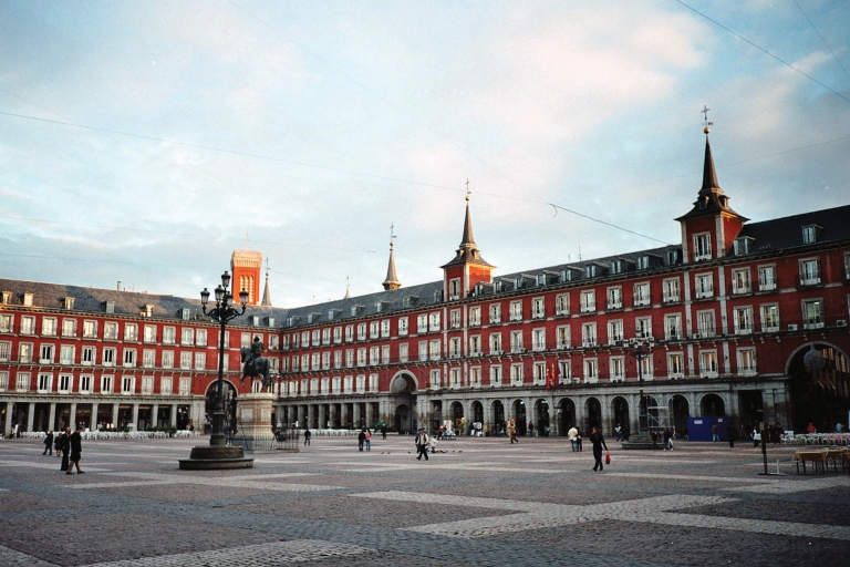 Picture of the main plaza of Madrid.